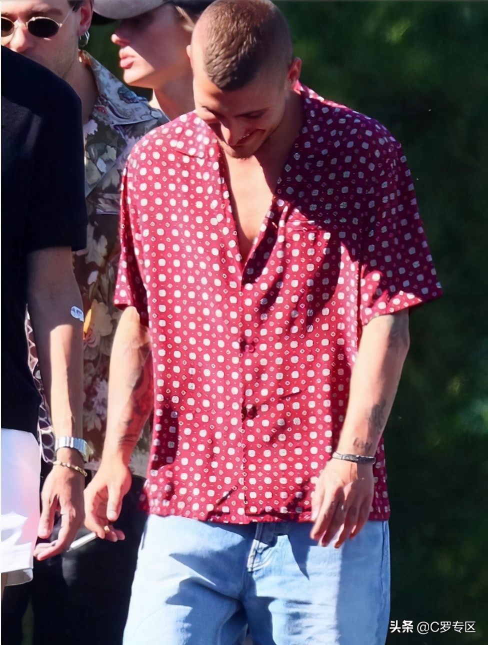 尤文图斯萨里抽烟,尤文萨里抽烟的视频