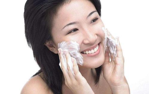 适合学生党的洗面奶平价20元以内,公认最好的三款洗面奶排行榜
