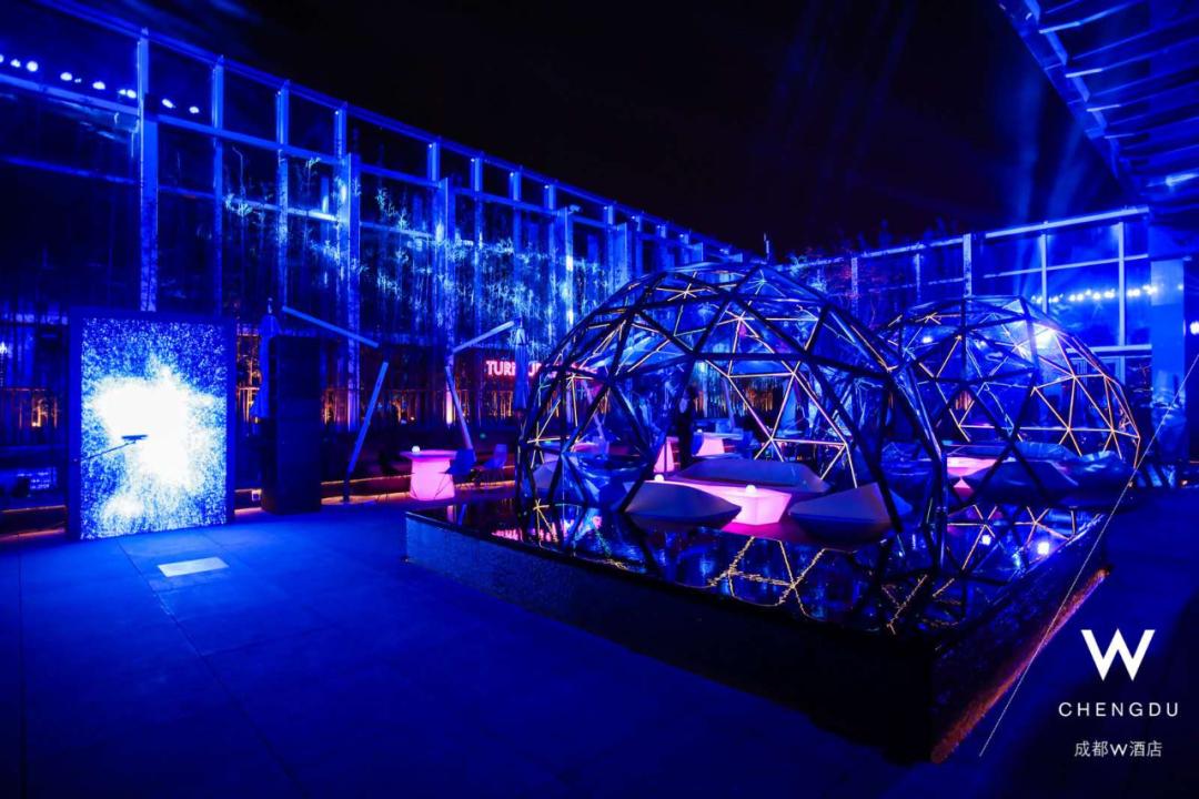 亮相一周，成都W酒店口碑就糊了？