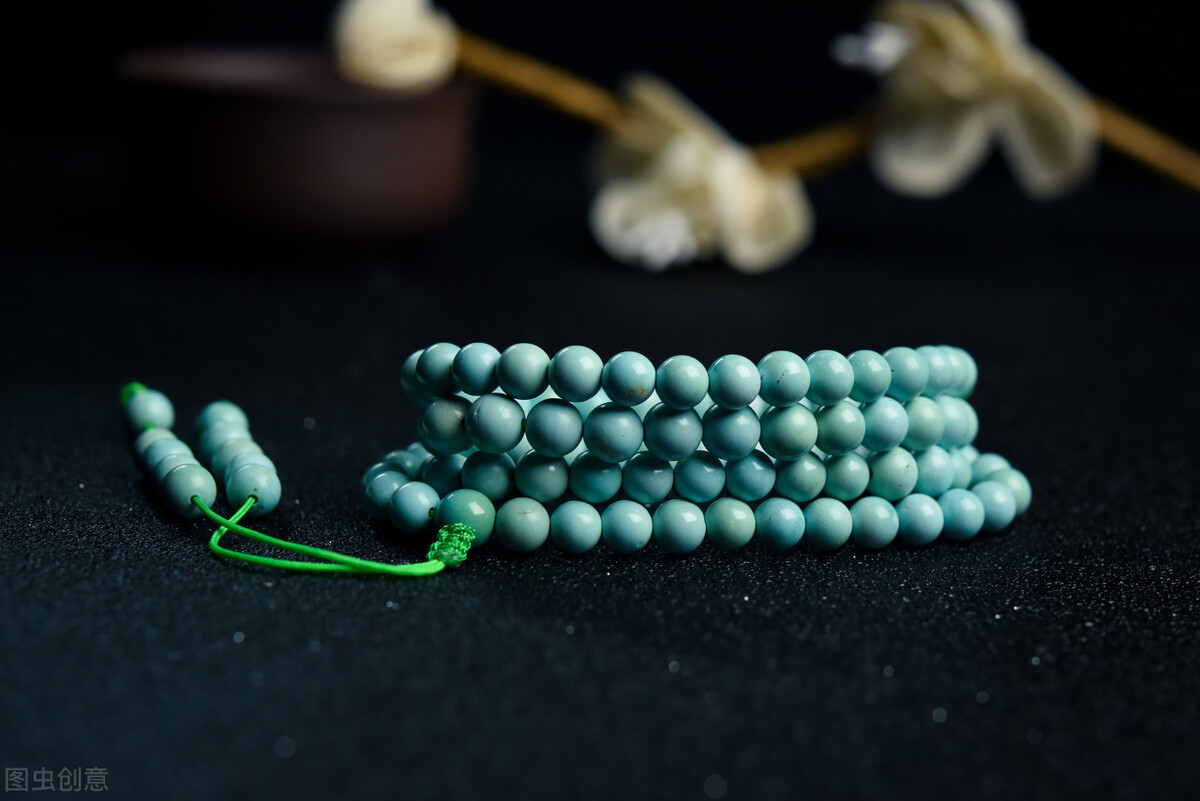 珠宝行业借助直播“起死回生”抖 快 淘三平台各有所长