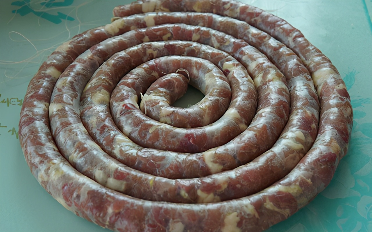 正宗年味腊肠的做法,快过年了做腊肠