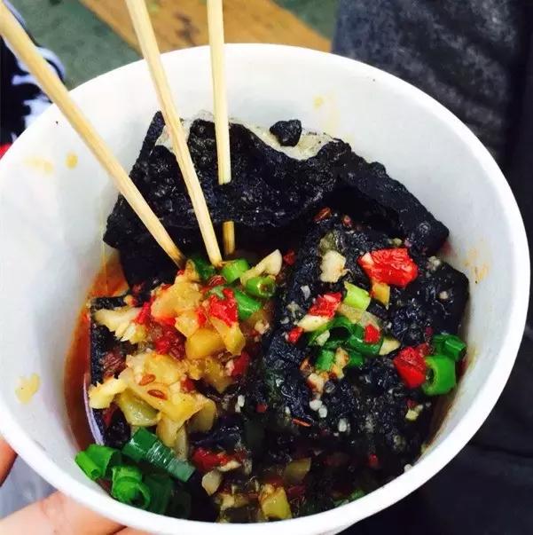 长沙最好的臭豆腐生胚多少钱一箱,长沙黑色经典长沙臭豆腐印象城店