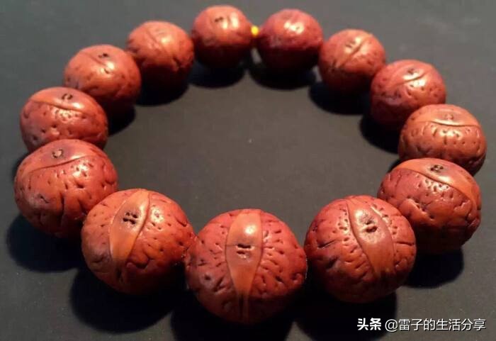 大尺寸星月菩提108颗蜜蜡配饰,文玩菩提子鉴赏