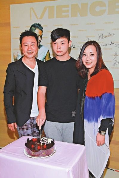 香港男星黎耀祥照片,黎耀祥和前妻的视频