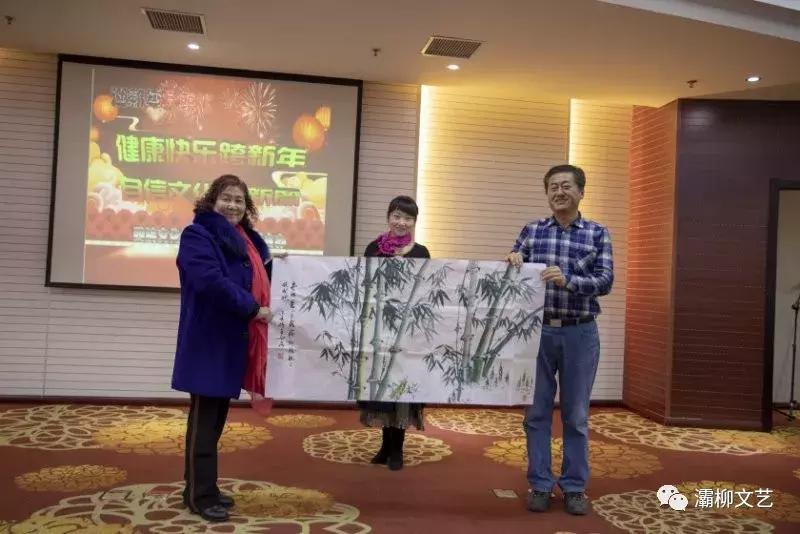 中国西部文苑｜四院文化群健步远征群欢歌热舞迎新年