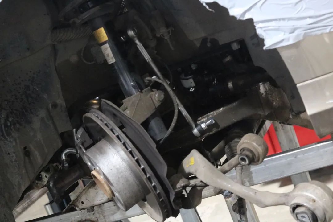 修复二手宝马e90,06宝马e90翻新全过程