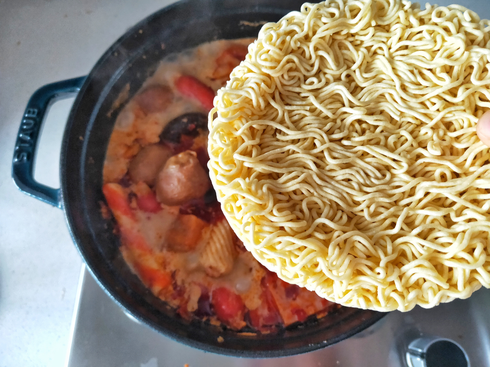 何炅做麻辣烫是啥节目,何炅自制麻辣烫家常做法