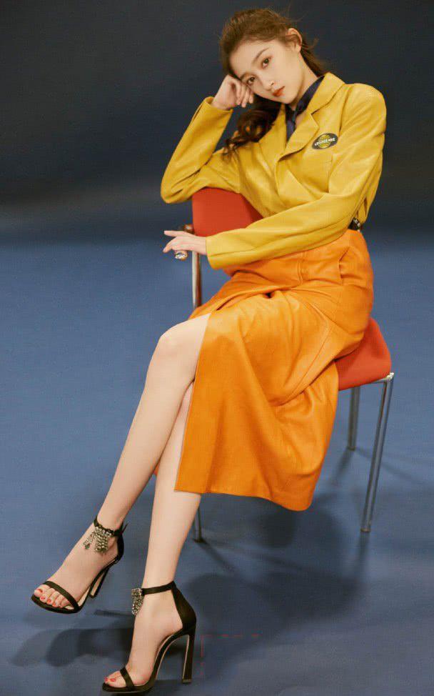 关晓彤九头身完整视频,关晓彤运动风搭配