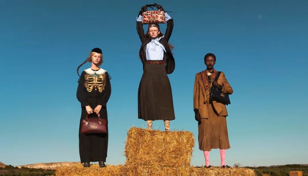 当代女生消费观名牌包,现代女士包