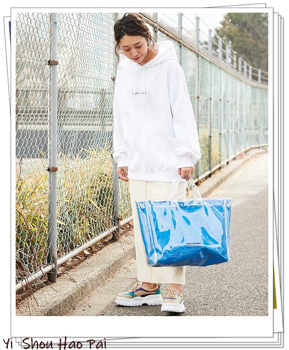 春夏包包流行颜色搭配,中性风格包包搭配夏季女装