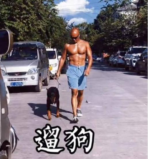 乐嘉一个人的性格是与生俱来的,乐嘉一切的改变都是身不由己