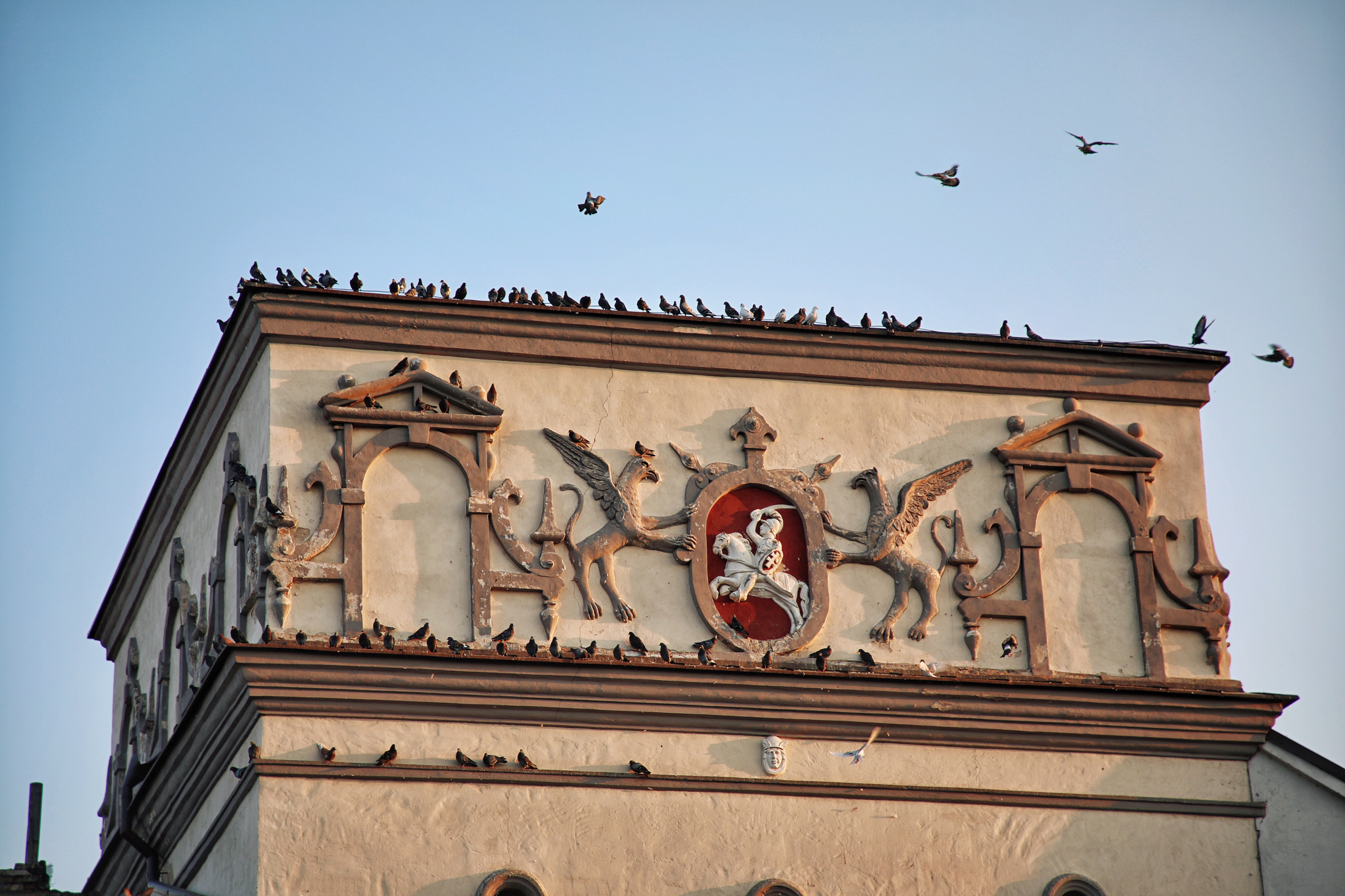 首都位置最奇葩的国家,世界最神奇的首都