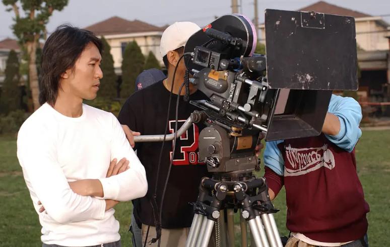 周星驰电影同时期对比,周星驰与成龙的全球票房