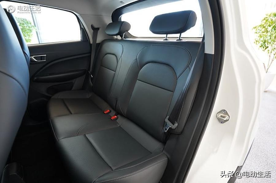 零跑t03非凡的驾驶体验,买了零跑t03以后需要买哪些东西