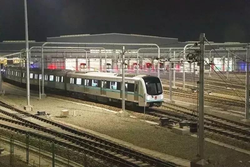 西安地铁大雁塔管控,西安地铁北大街站早晚高峰客流量