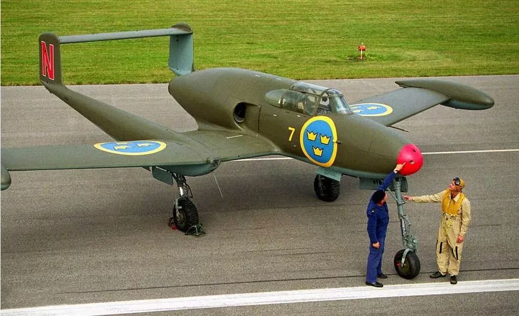 瑞典saab-37雷电式战斗机,瑞典制造新的喷气式战斗机