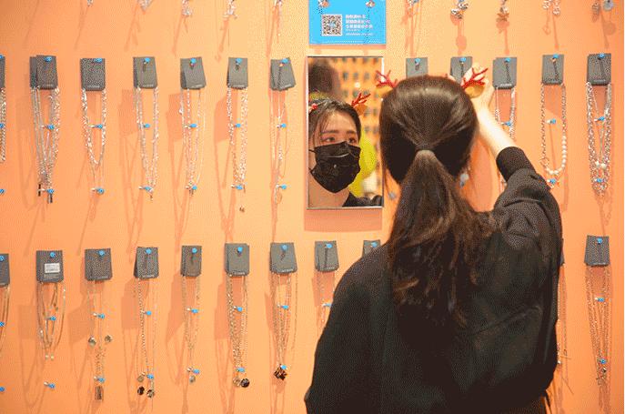 解码新兴饰品选址心机：本土冲流量，外资博调性丨门店密码