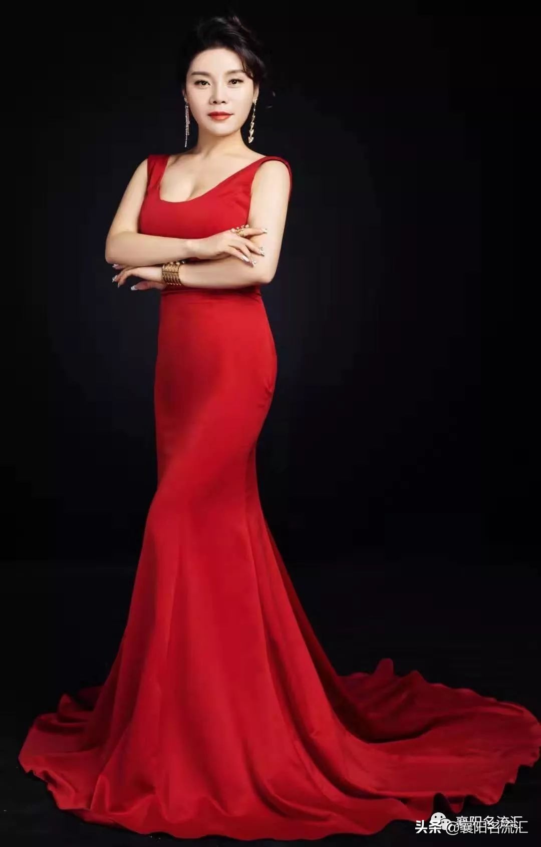 15岁出来闯荡社会的女生,女子15岁出来打拼