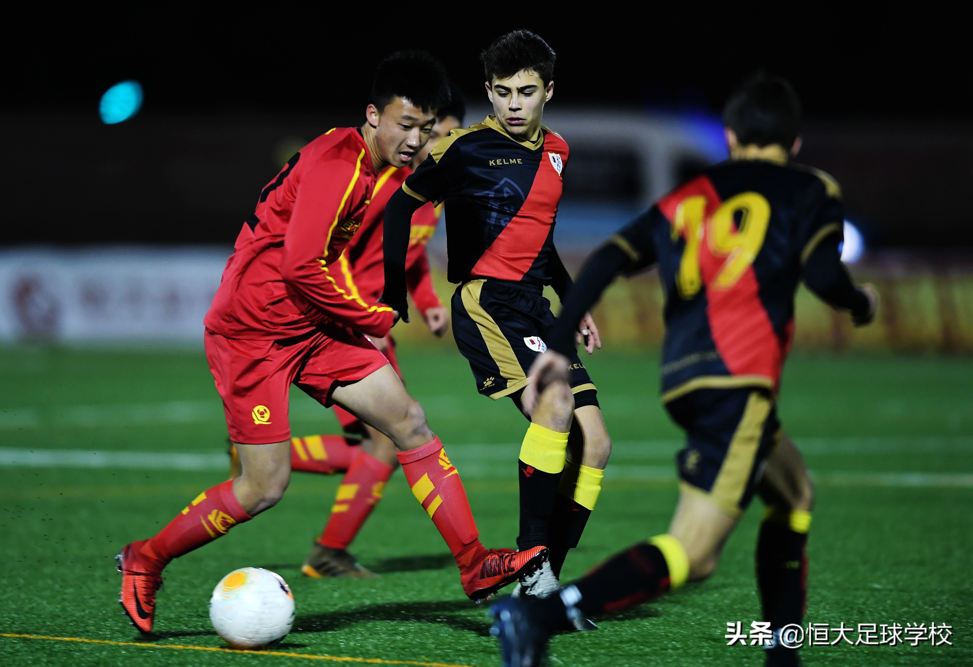 马德里足球世界杯对巴拉多利德,2019恒大马德里足球冠军赛