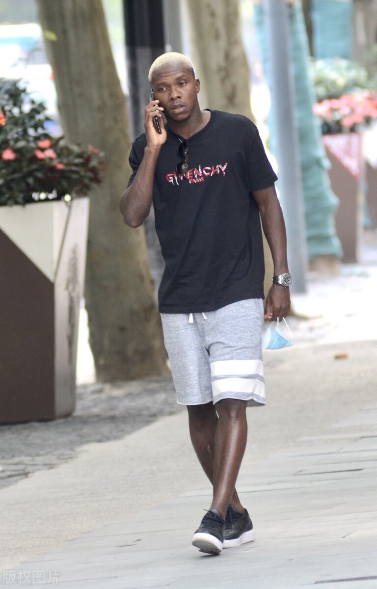 埃弗拉现在在哪里踢球,埃弗拉当初从上港转会