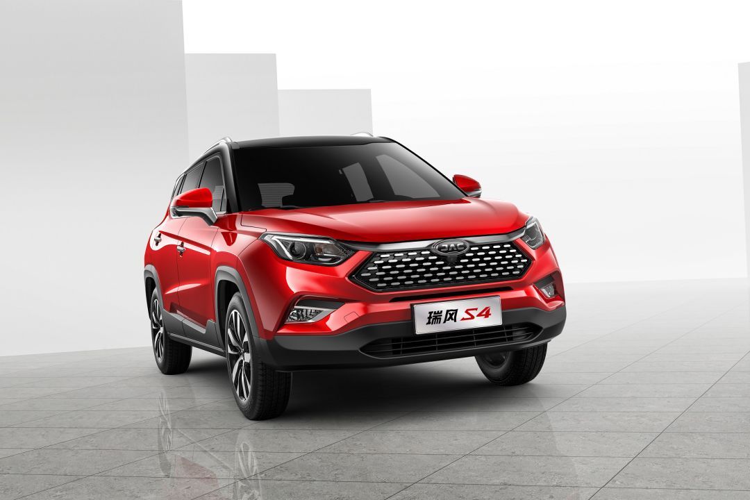 24款缤越与缤瑞哪个好,吉利缤越pk瑞风s4