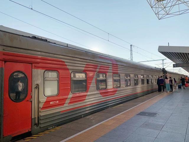 囧妈火车路线是西伯利亚铁路吗,囧妈火车路线都经过什么站