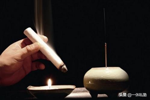 总感觉肚子寒寒的拉肚子,拉肚子出虚汗是湿热还是寒湿