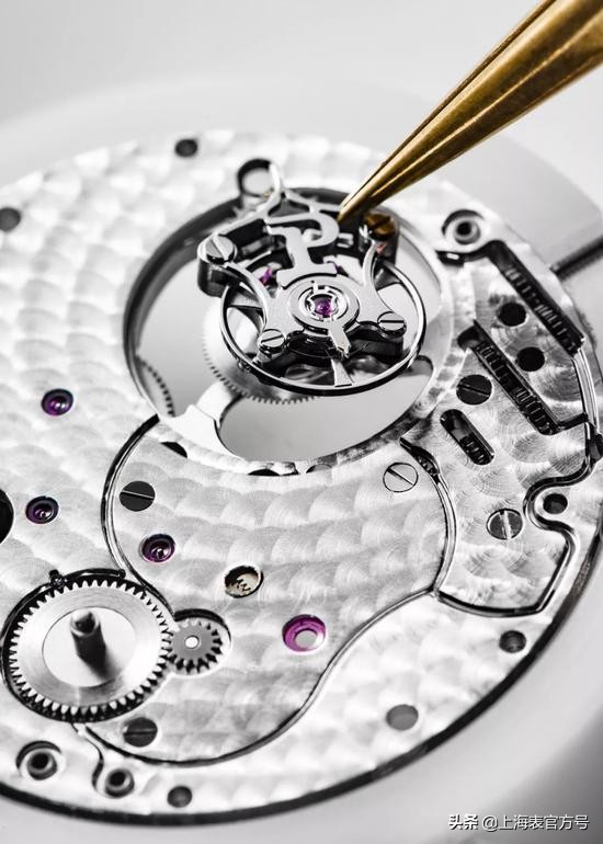 机械表厚一厘米算厚吗,全自动机械表男表薄