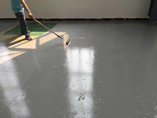 水泥地起砂有什么好办法,水泥地起砂修补多厚