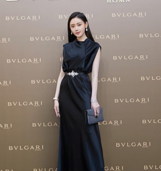 适合40岁左右女人穿的裤子,40岁女人别穿这几种裤子