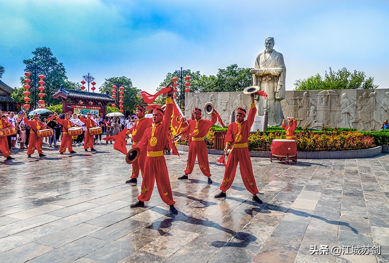 古城威风锣鼓表演视频,开封锣鼓