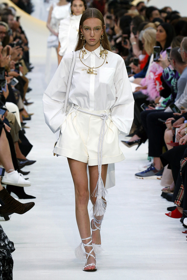 腰带百搭优雅风,气质百搭懒人系腰带