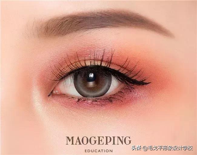 让眼睛有神发亮要补充什么维生素,让眼睛明亮有神的方法