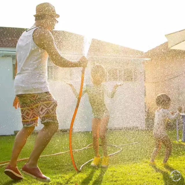 sasa，西西，设计师老王和三圣乡的“亲家DearHome”