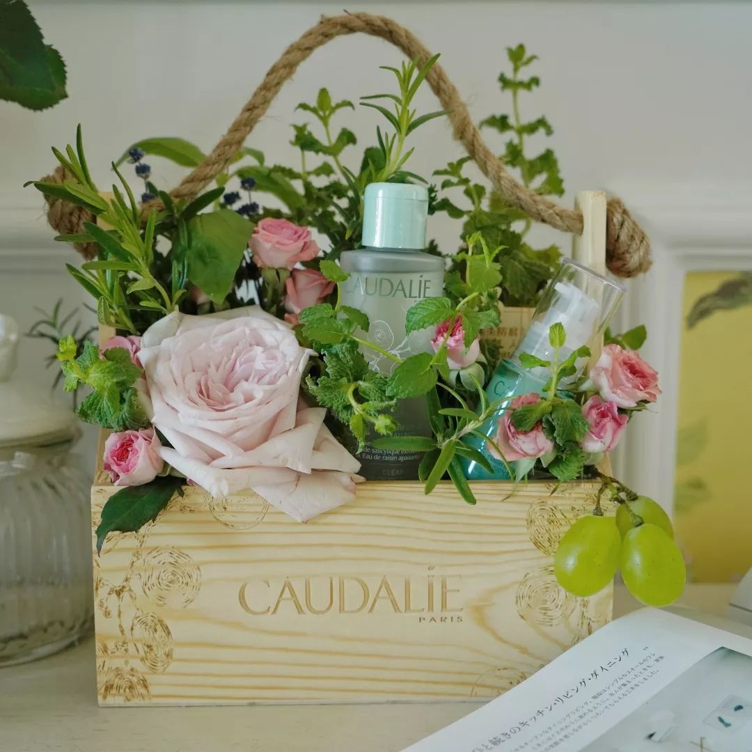 娇韵诗卸妆油效果图,clarins娇韵诗橄榄精华卸妆油