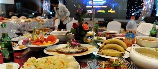 菜不摆三筷的讲究,为什么菜不能摆三筷不成五席