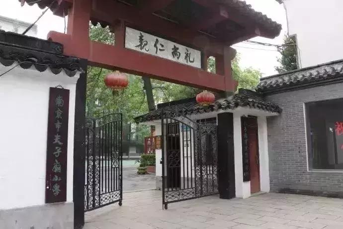 南京学区房和非学区房价格差多少,目前南京学区房以后升值空间大吗