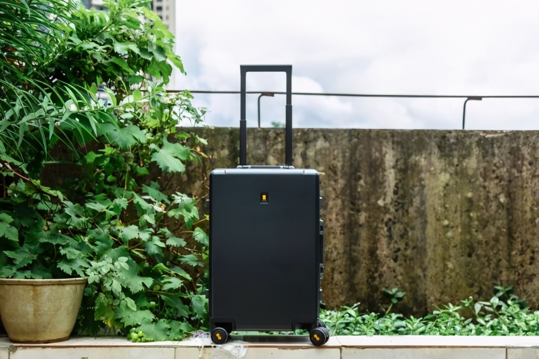 20寸登机箱地平线8号,最好的行李箱品牌推荐地平线8号