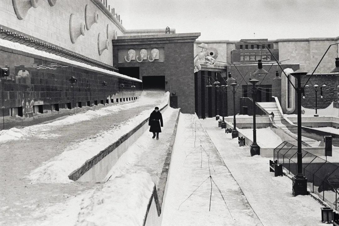 它是改变影史的神作，还是惨无人道的*行暴**？