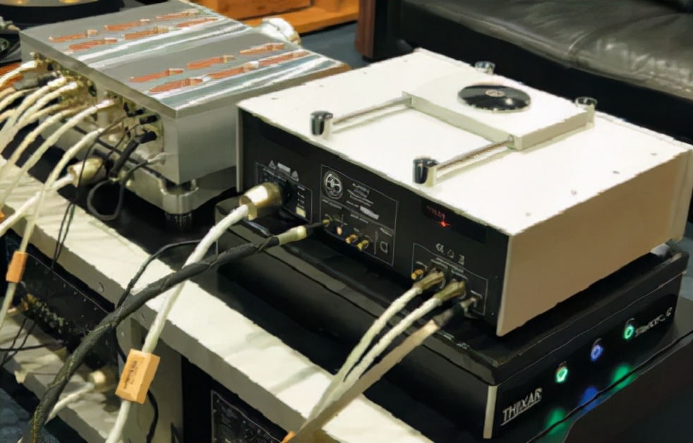 「细致动人」正宗德国品味：AccusticArtsPLAYERIICD*放播**器