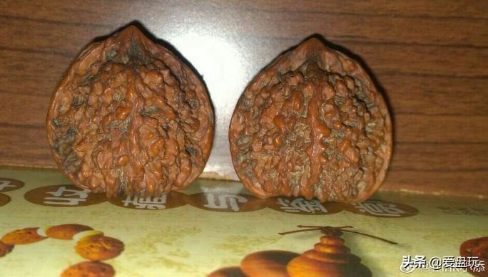 文玩核桃盘多久才会玉化,用手盘的核桃怎么玉化