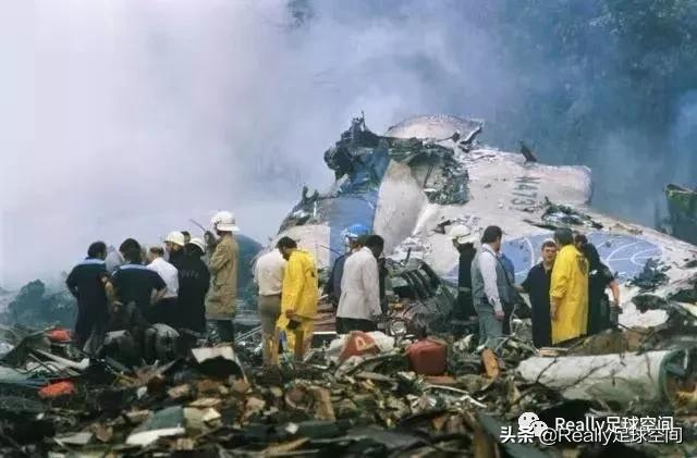 又见空难，世界足坛也深受其害，深思背后原因