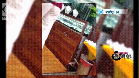 猫咪眼睛被刺了一下,小猫的眼睛被鱼叉刺穿