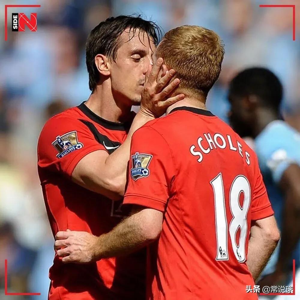 足球现场亲吻,足球场上的亲吻是哪场比赛