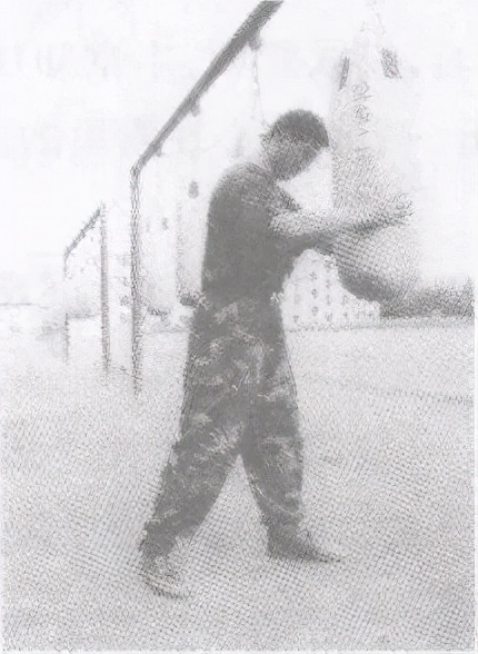 警用防暴棍对战短刀,警用棍式防暴器