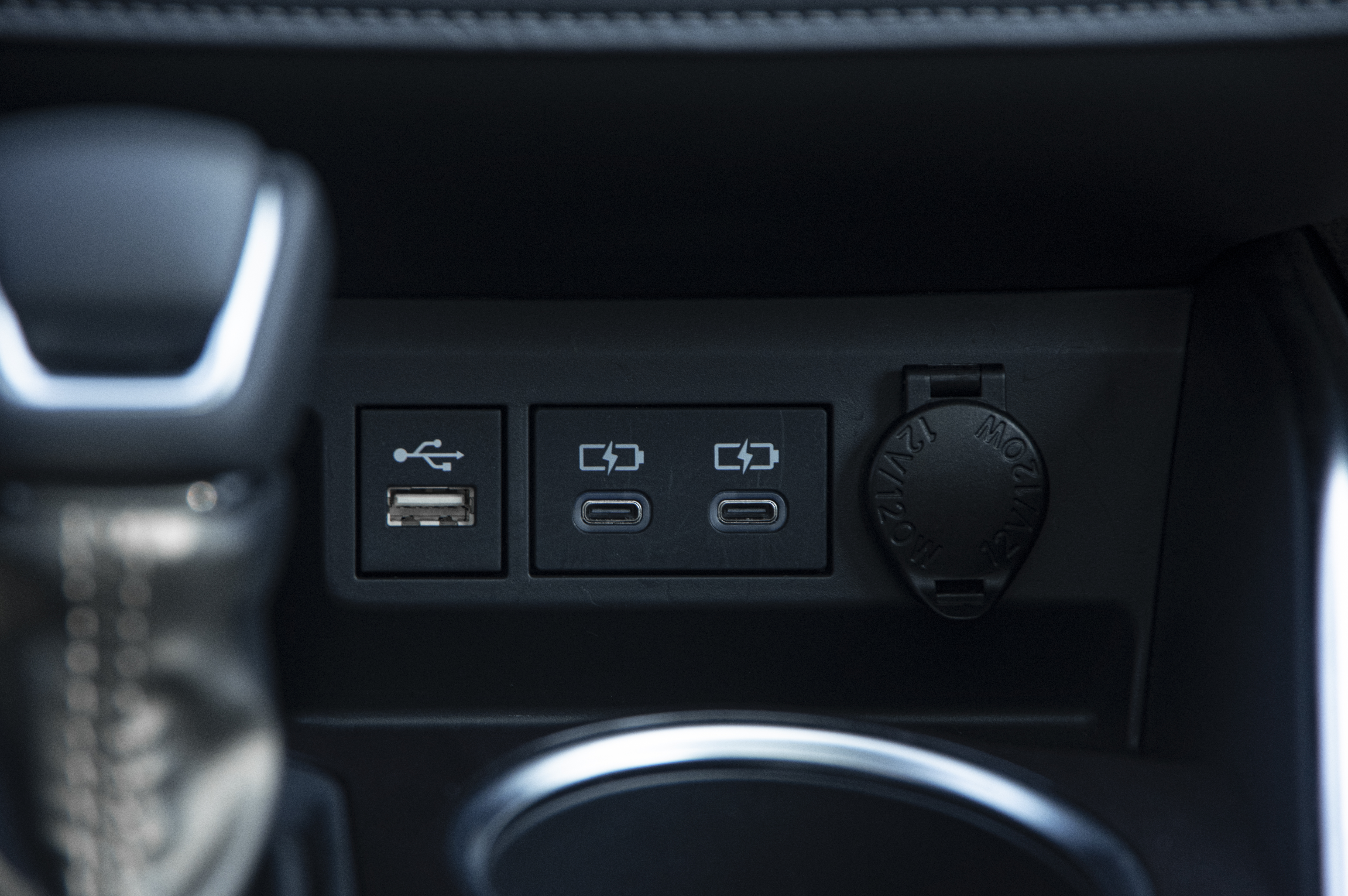 皇冠陆放银色到店实拍,皇冠陆放七座混动版2021长宽高