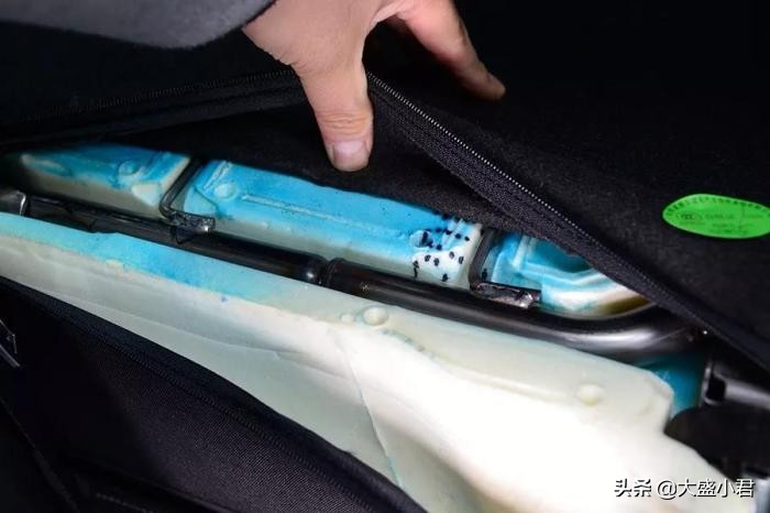 大众速腾卓越版与超越版对比,大众速腾1.2t对比亚洲狮