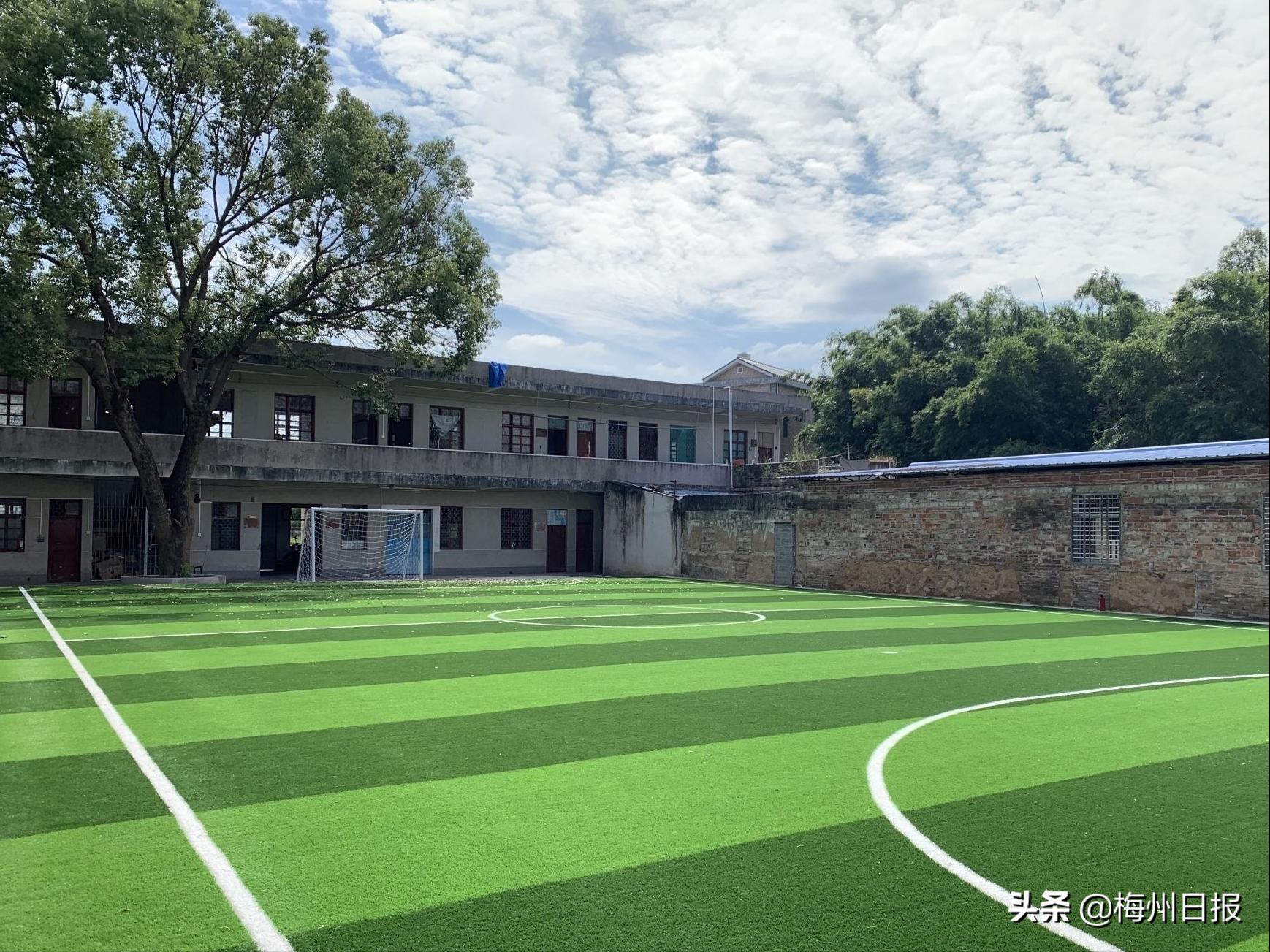 用足球点亮城市梦想,兴宁足球