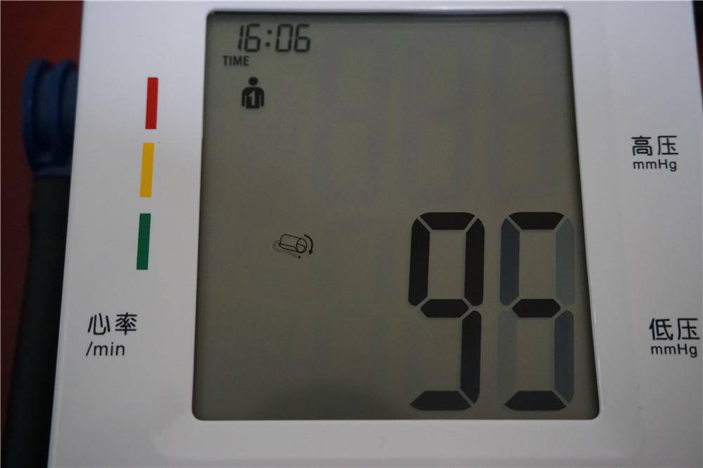 爱尔泰血氧饱和度仪,aicare电子臂式血压计