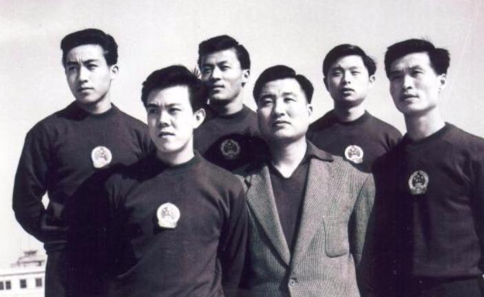 乒乓球直板正胶业余高手,乒乓球直板正胶名将